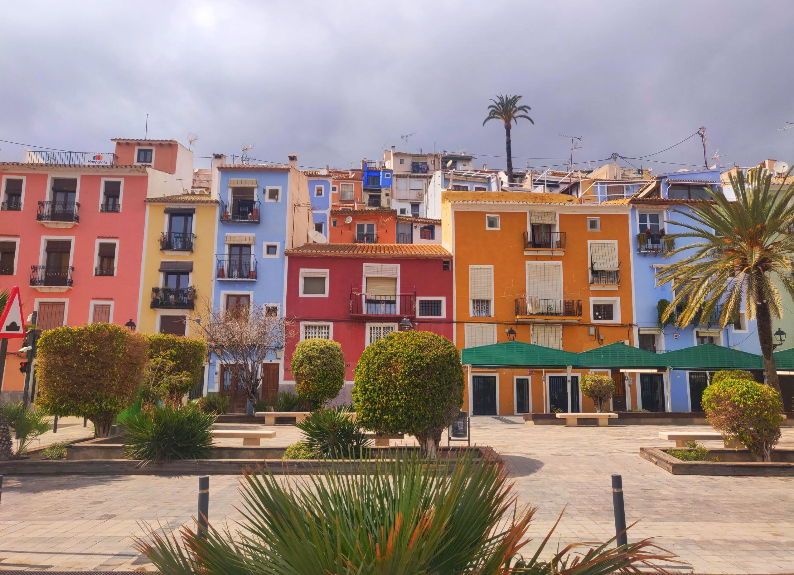 Старая мебель — не приговор! 5 простых способов дать вторую жизнь дачной мебели (с минимальными затратами и своими руками)