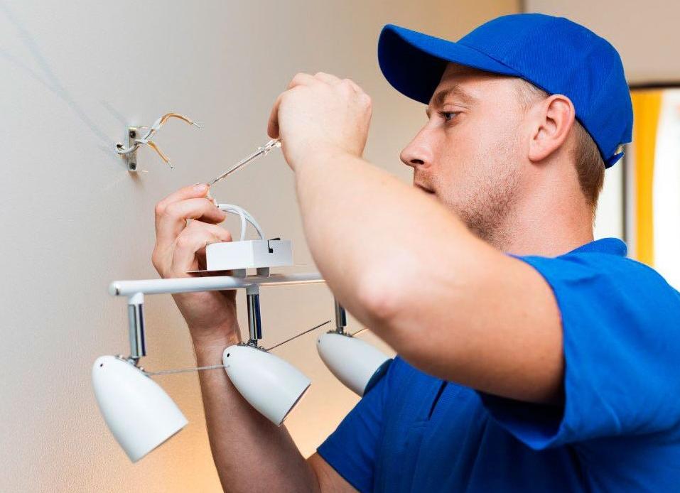 Как не переплачивать за монтаж электропроводки?